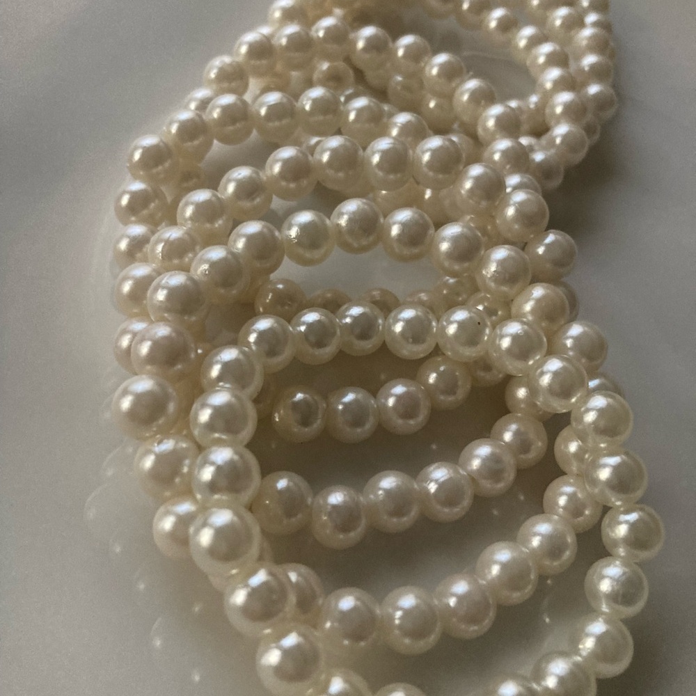 Exquisitely Delicate Freshwater Vintage & Simply Style  Pearl Bracelet - Picture 10 of 11